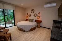 Ophelia Experience - Homestay