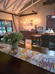 2 Owls Guesthouse - Bãi đậu xe