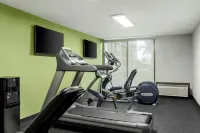 Spark by Hilton Akron Fairlawn - Gym