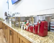 Sawtelle Mountain Resort - servizio colazione