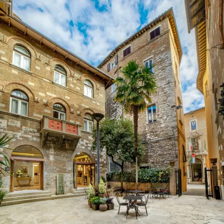 Rosetta Hotel Perugia Tapestry Collection by Hilton