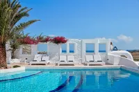 Mr and MRS White Paros - Pools
