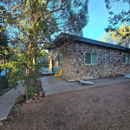River Access, Quiet, Family and Pet Friendly. Best Mountain Views in the Valley