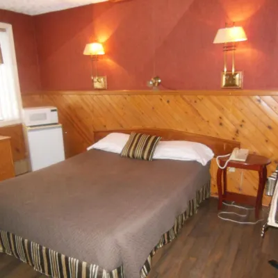 Motel Le Paysan Hotel dekat Jalan Rue Sherbrooke