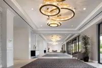 Warwick Melrose Hotel - parking