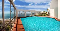 Southern Sun Elangeni & Maharani - Pools