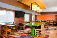 Fairfield Inn & Suites Lexington Keeneland Airport - Airport Shuttle
