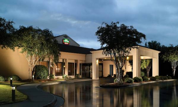 Courtyard Macon