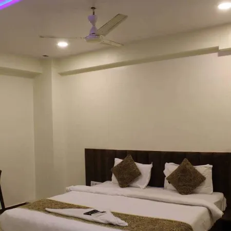 Hotel Rose Palace