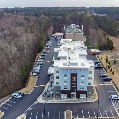 羅利大學區TownePlace Suites酒店 鄰近WRAL杜鵑花園的酒店