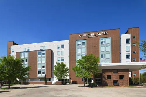SpringHill Suites Dallas Lewisville - Parking