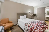 Red Roof Inn Tinton Falls - Jersey Shore - Pet Friendly