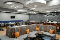 Hampton Inn Evansville/Airport - 朝食