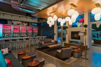 Aloft College Station - Barer