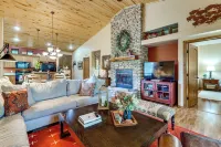 Top-Rated Torreon Community! Deck and Forest Views! - WiFi