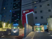 F Hotel Yeongdeungpo Отели рядом с достопримечательностью «Станция метро Singil»