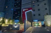 F Hotel Yeongdeungpo - parking
