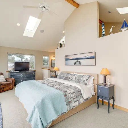 Beautiful Birch Bay Retreat w/ Deck & Fire Pit!