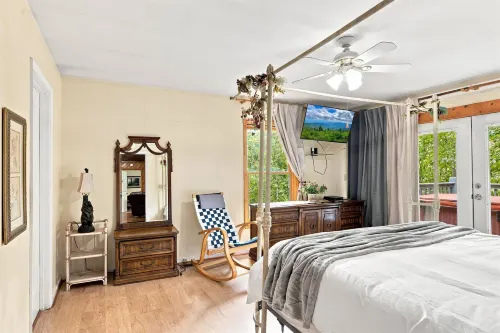2BR Mountain Escape w Hot Tub Resort Amenities - 4-Star