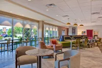 Home2 Suites by Hilton Naples I-75 Pine Ridge Road - parking