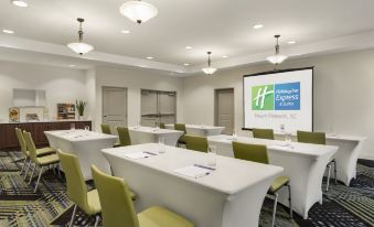 Holiday Inn Express & Suites Charleston - Mount Pleasant