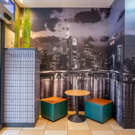 Comfort Hotel Frankfurt Central Station Отели рядом с достопримечательностью «Ромер»