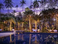 Holiday Inn Resort PHUKET SURIN BEACH by IHG Hôtels à proximité de : Plage de Laem Sing