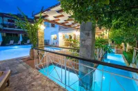 Neda Hotel - Pools