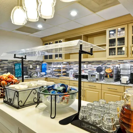 Homewood Suites by Hilton Phoenix - Biltmore