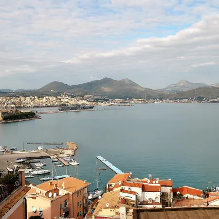 Belvedere Home with Sea View on the Gulf of Gaeta