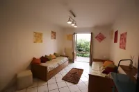 Cozy Apartment in Lavinaio, 100 m², Garden View
