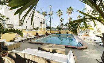 Broadmore Miami Beach