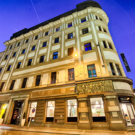 NYX Hotel Prague by Leonardo Hotels Отели рядом с достопримечательностью «Музей Мухи»