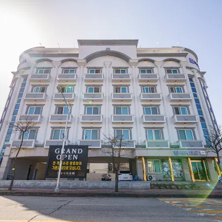 Sokcho Sinabro Отели рядом с достопримечательностью «Храм Синхынса»