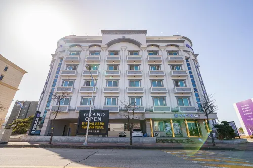 Sokcho Sinabro Hotel di Sokcho-si