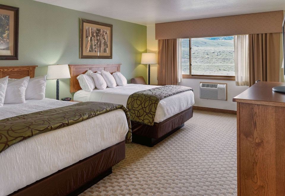 The Ridgeline Hotel at Yellowstone, Ascend Hotel Collection-Gardiner  Updated 2023 Room Price-Reviews & Deals | Trip.com