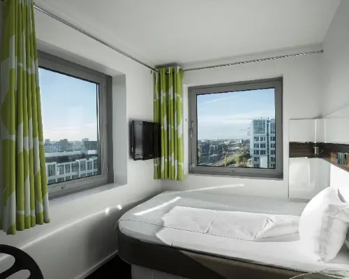 Wakeup Copenhagen - Carsten Niebuhrs Gade Hotels in Copenhagen
