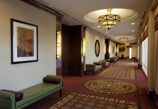 5. 힐튼 가든 인 ..