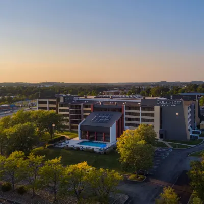 DoubleTree by Hilton Pittsburgh - Cranberry Hotels near New Community Church