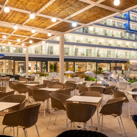 L'Azure Hotel