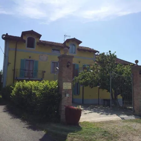 La Terrazza del Barbaresco Отели рядом с достопримечательностью «La Casetta del Castello»