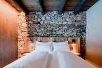Les Pardines 1819 Mountain Suites & Spa Hotels in Meritxell