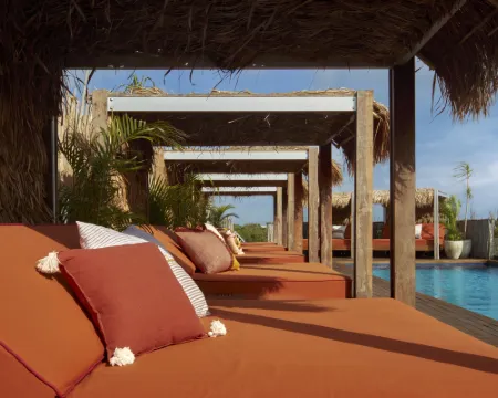 โรงแรม คิมป์ตัน อลูน่า ตูลุม บาย IHG โรงแรมในตูลุม