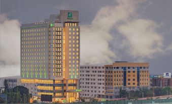 Holiday Inn Bengaluru Racecourse