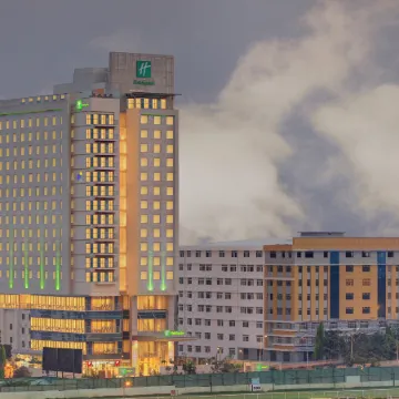 Holiday Inn BENGALURU RACECOURSE by IHG Отели рядом с достопримечательностью «Торговый квартал Ганди-Базар»