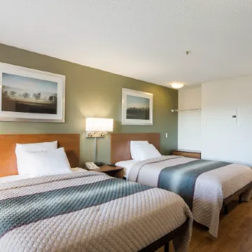 HomeTowne Studios Denver - Thornton