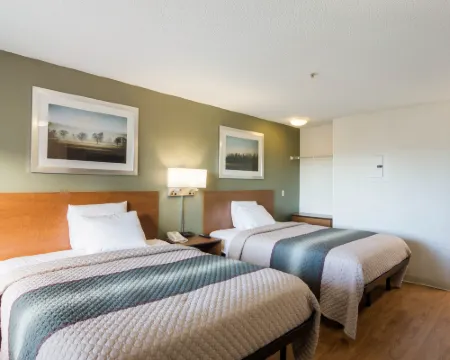 ホームタウン スタジオズ デンバー - ソーントン バイ レッド ルーフ ソーントンのホテル