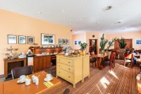 Hotel Servatius فنادق في كولونيا