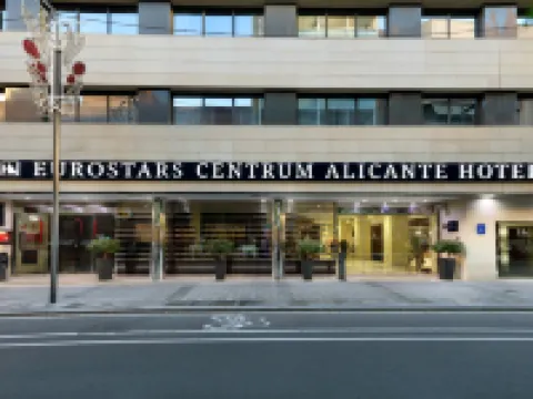 ユーロスターズ セントラム アリカンテ アリカンテ駅周辺のホテル