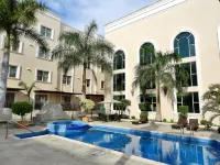 Holiday Inn REYNOSA ZONA DORADA by IHG - مسبح